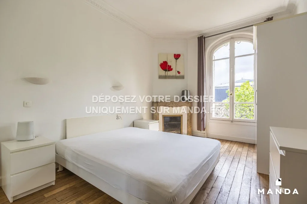 Flat Rue Péclet in Paris