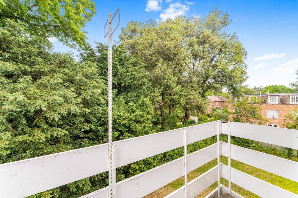Flat Cunliffe Close in Oxford