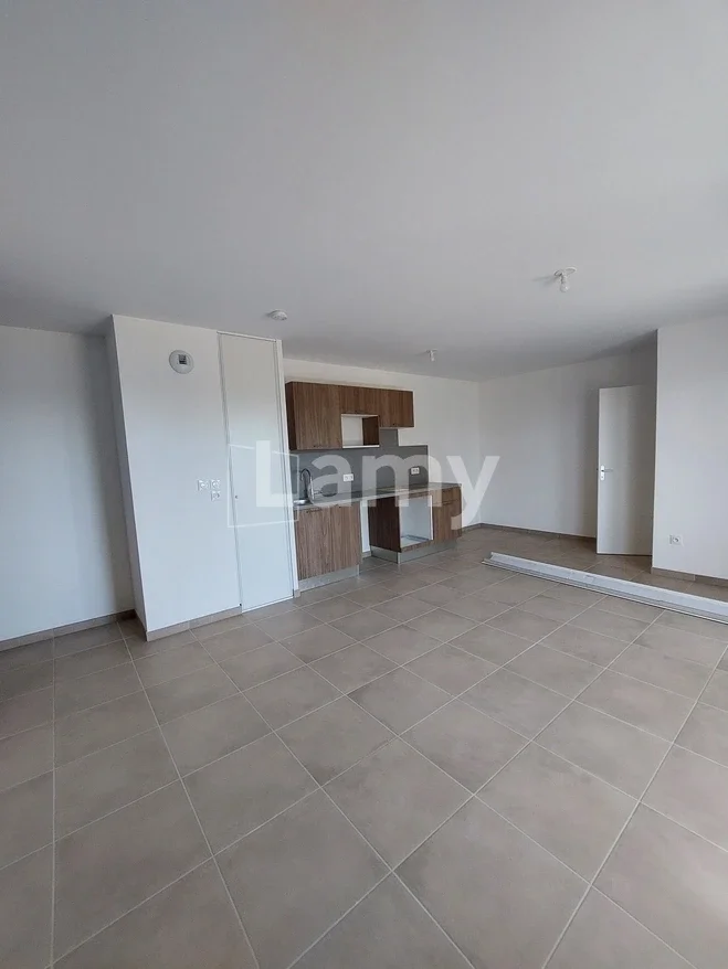 Flat Route de Montfavet in Avignon