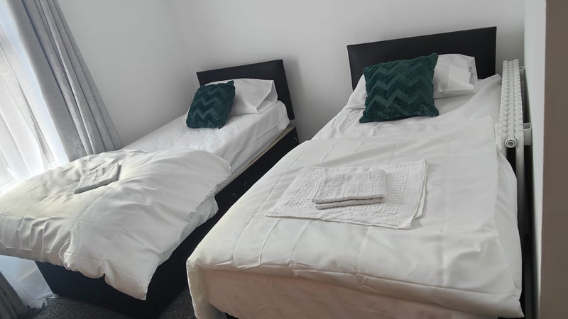 Room Eastfield Road in Greater London