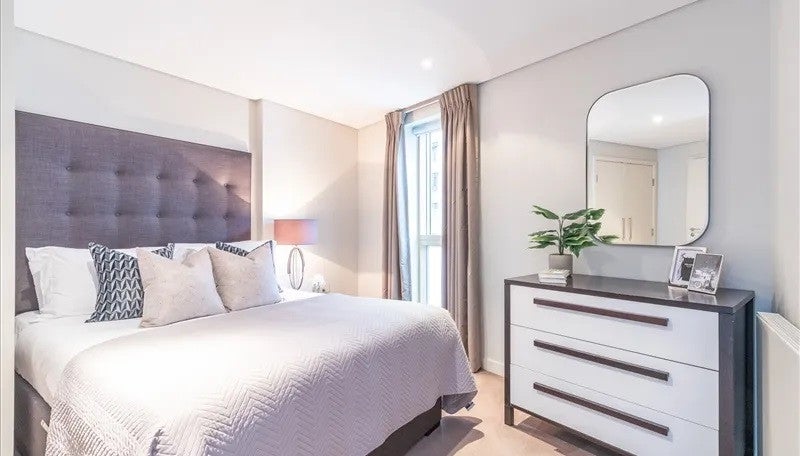 Flat Merchant Square in City of Westminster