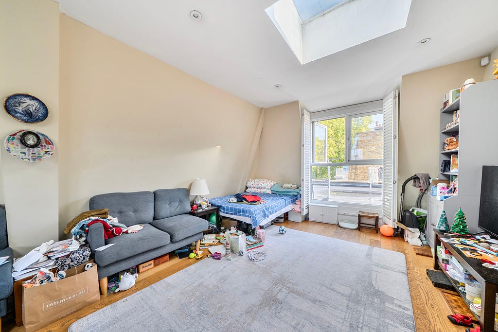 Flat Britten Street in Greater London