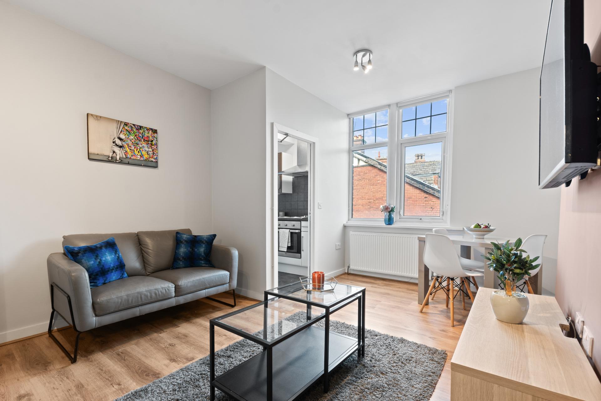 Flat Headingley Lane in Leeds