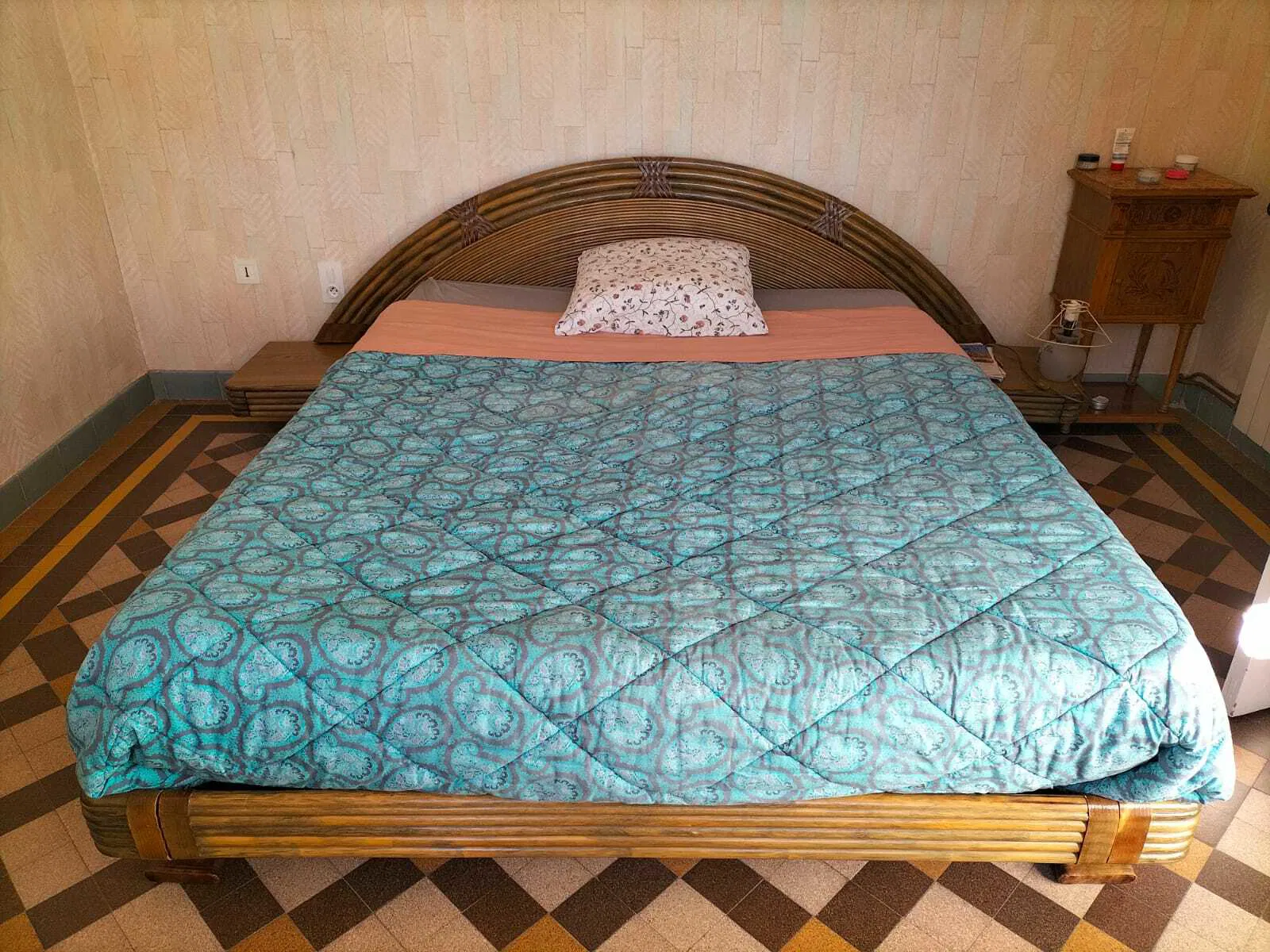 Room Route de Bouc-Bel-Air in Aix-en-Provence