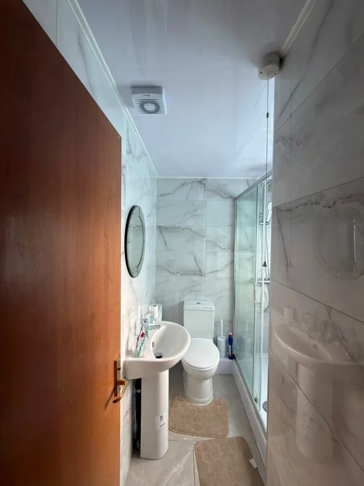 Room St Nicholas Close in Greater London