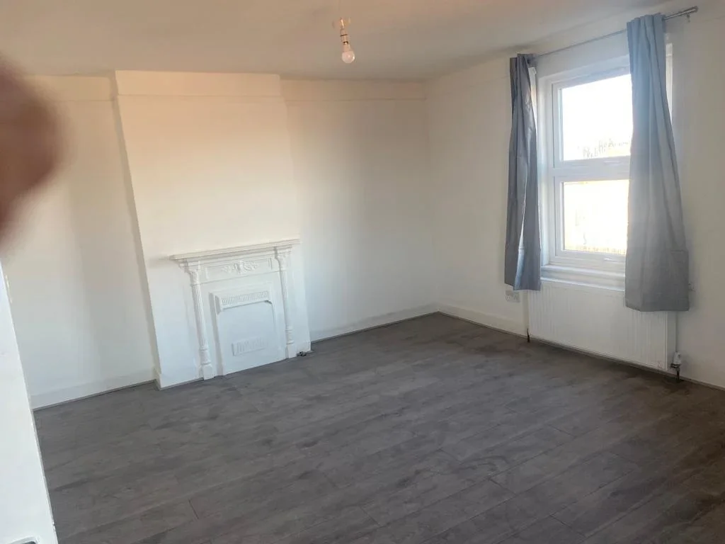 Flat Cromer Road in Watford