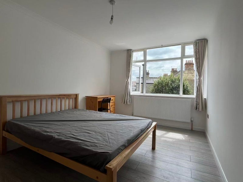 Room Willingdon Road in Greater London