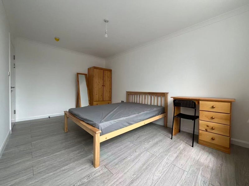 Room Willingdon Road in Greater London