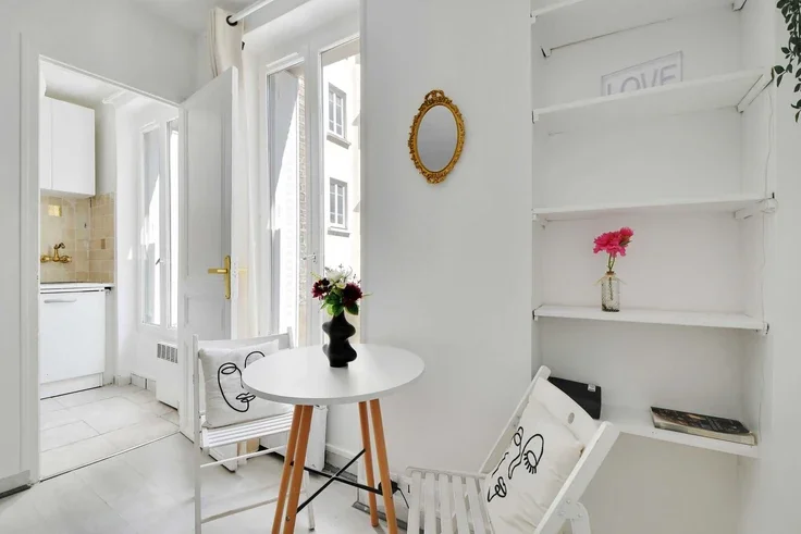 Flat Passage Basfroi in Paris
