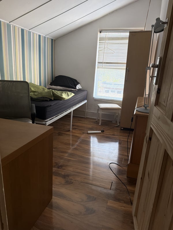 Room Alston Road in Greater London