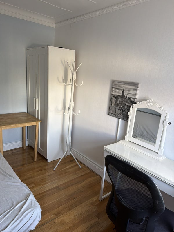 Room Alston Road in Greater London