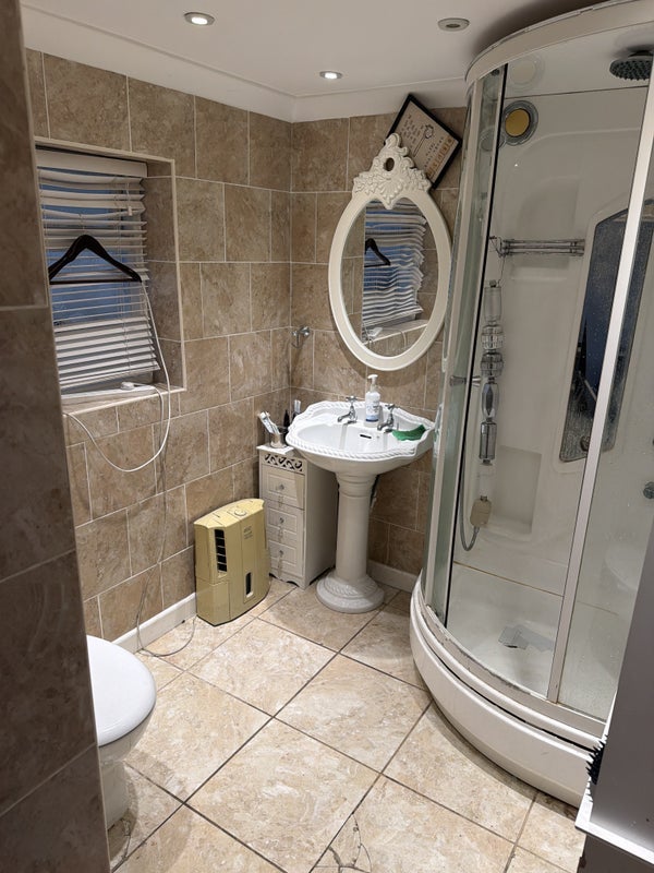 Room Alston Road in Greater London