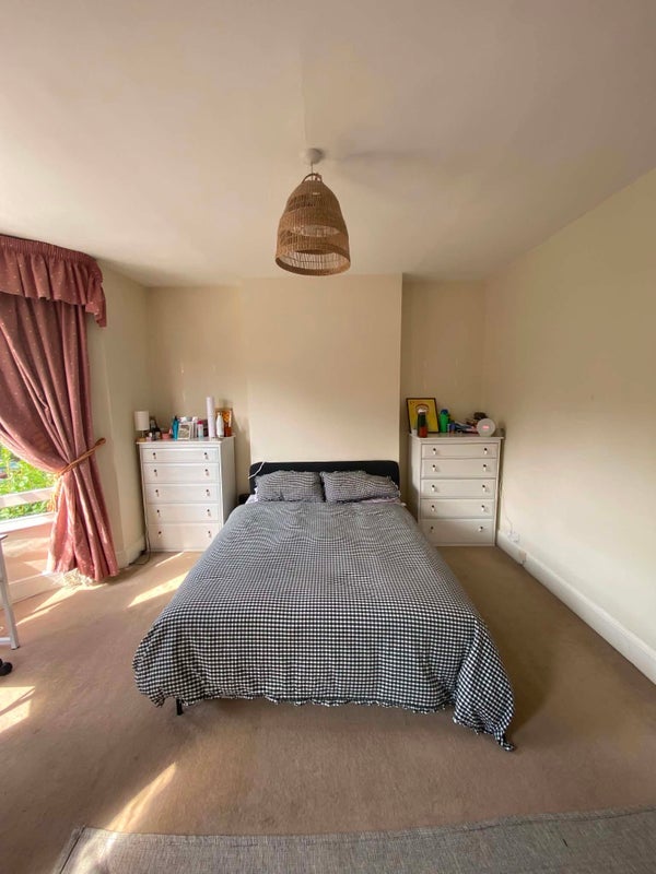 Room Fawe Park Road in Greater London