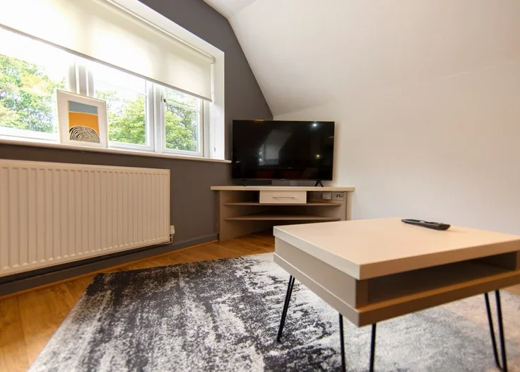 Flat Bassett Avenue in Southampton