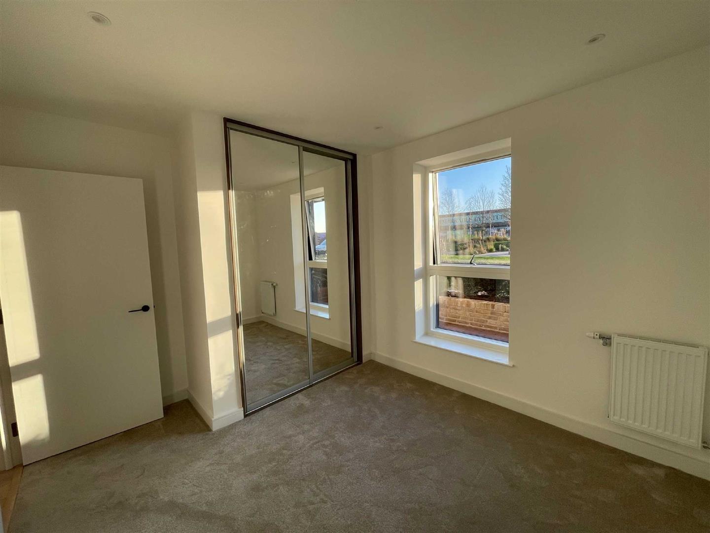 Flat Greenleaf Walk in Greater London