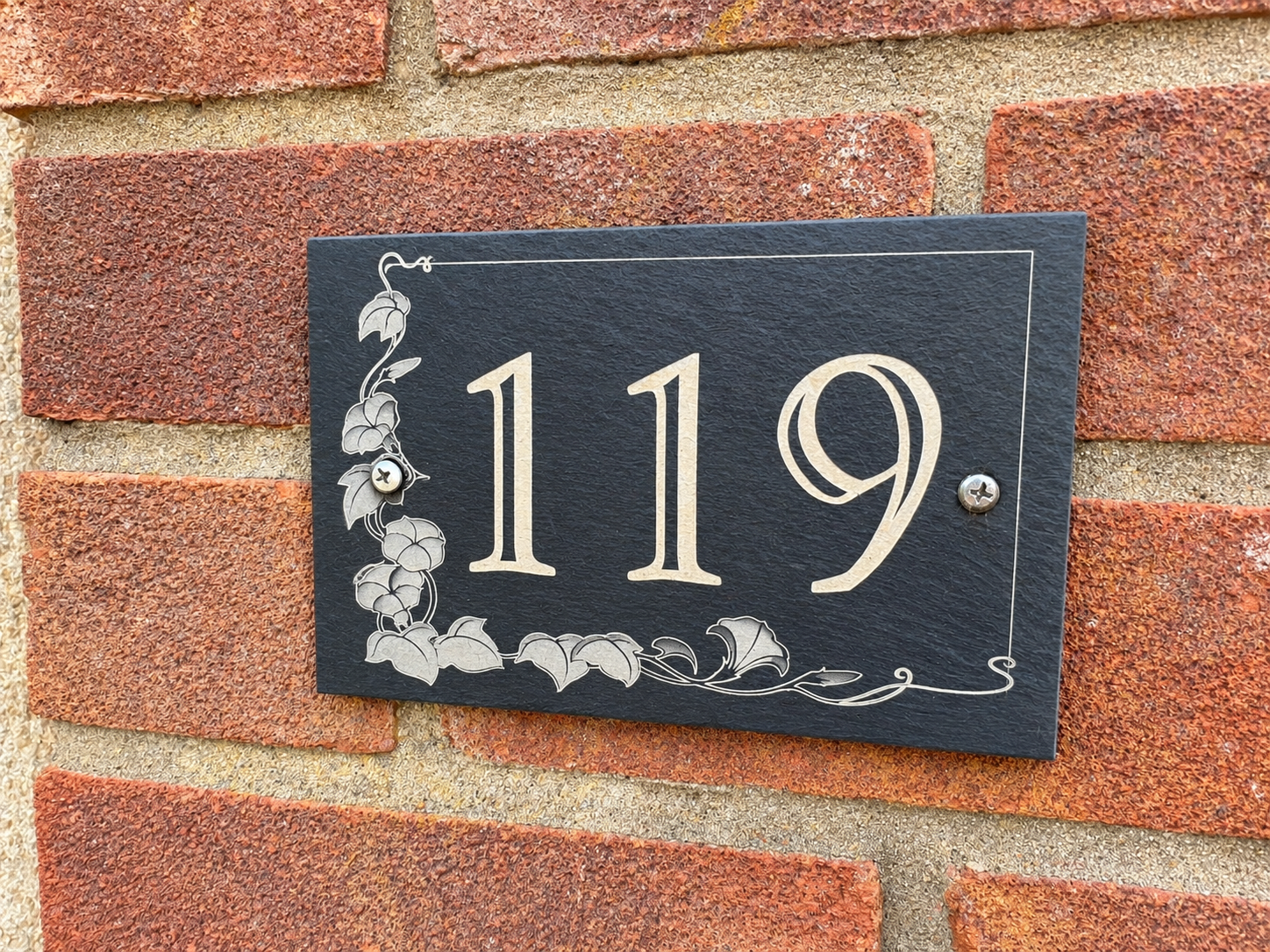 House Ffordd Yr Eglwys in Pyle