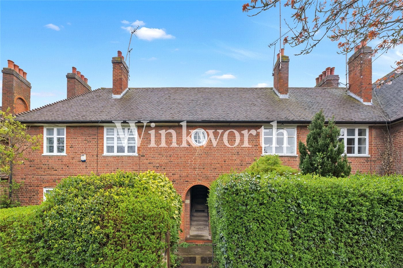 Flat Addison Way in Greater London