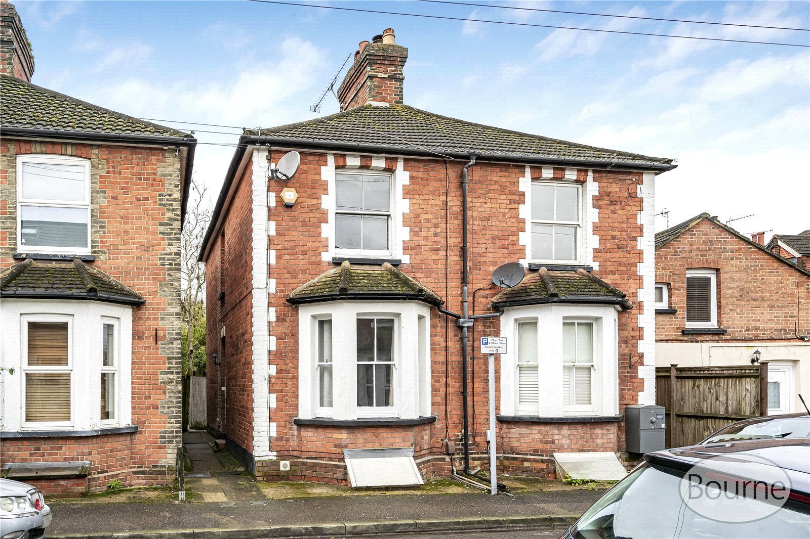 House Chestnut Road in Guildford