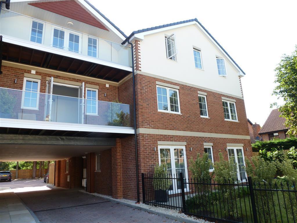 Flat Craufurd Rise in Maidenhead