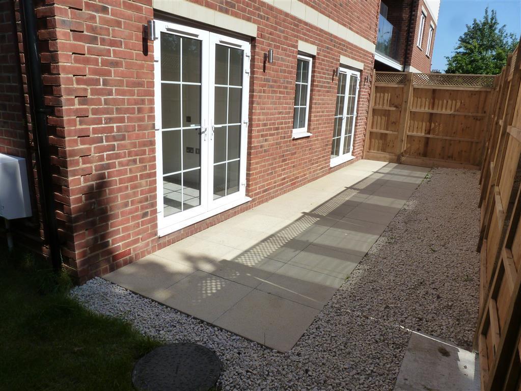 Flat Craufurd Rise in Maidenhead