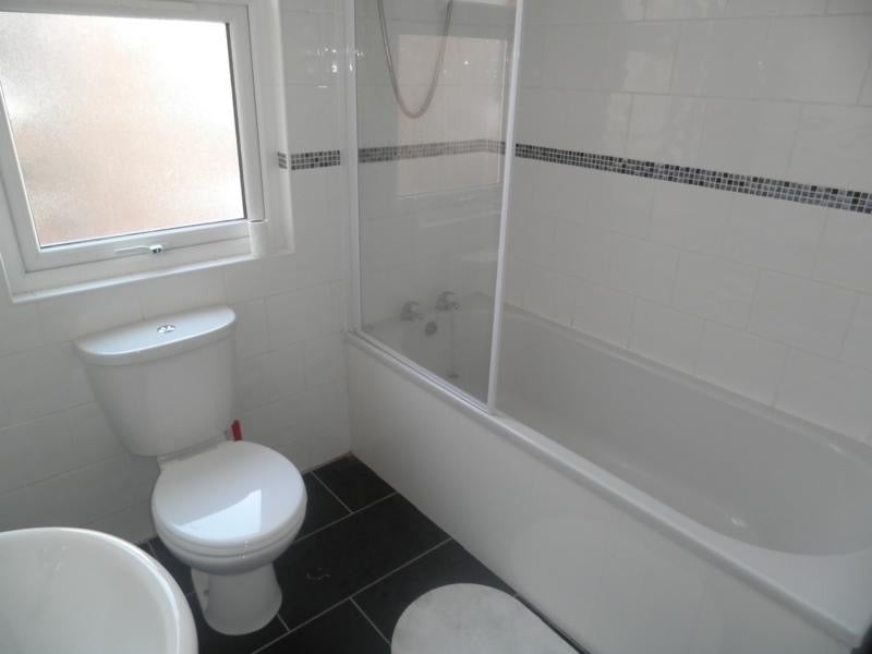 Flat Simonside Terrace in Newcastle upon Tyne