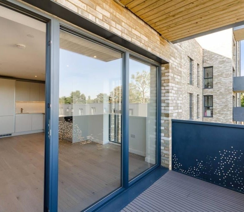 Flat Beatrice Place in Greater London