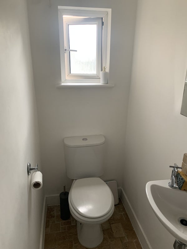 Room Waytemore Road in East Hertfordshire
