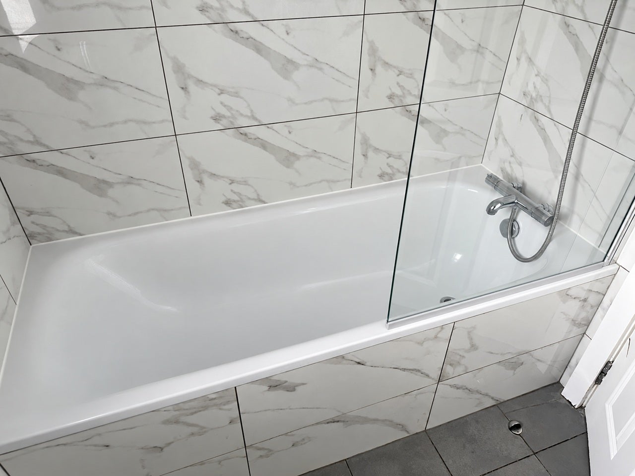 Flat Rymer Road in Greater London