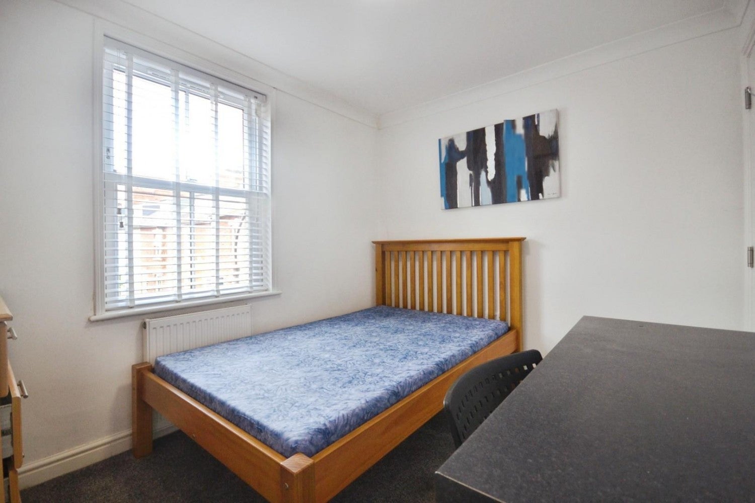 Flat Granby Gardens in Reading