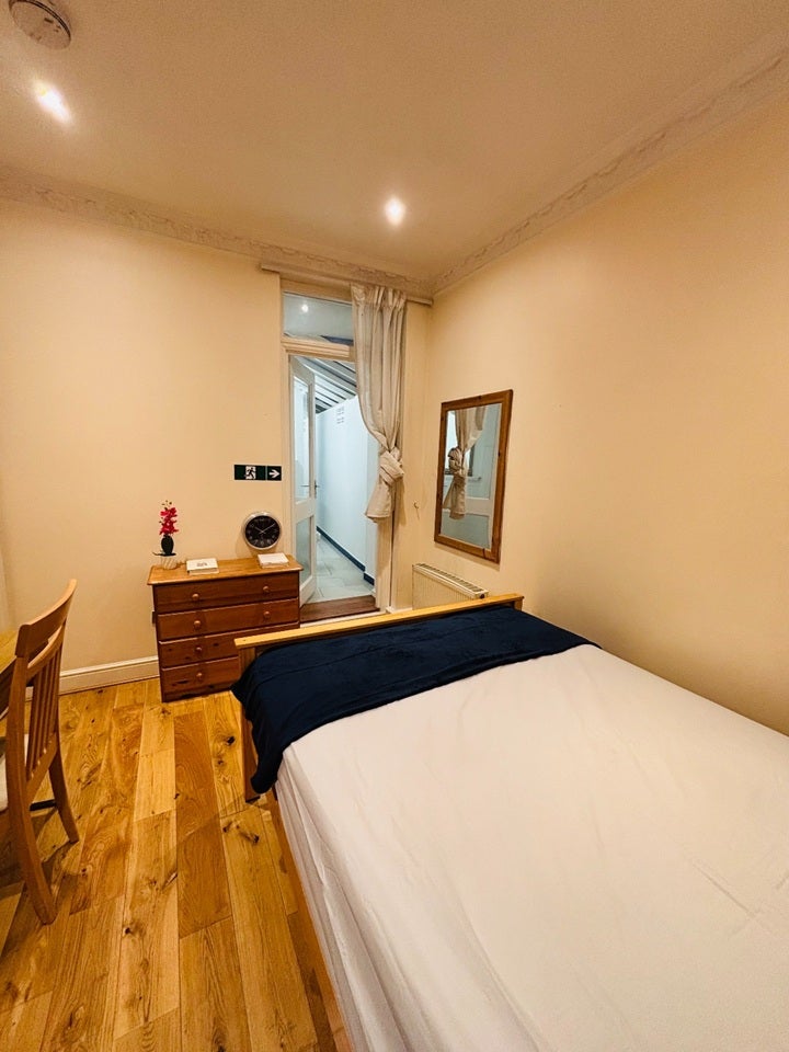 Room Woolwich Road in Greater London