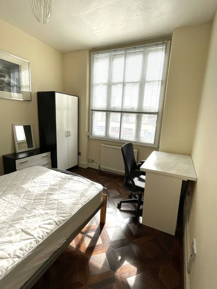 Flat Clerkenwell Road in Greater London