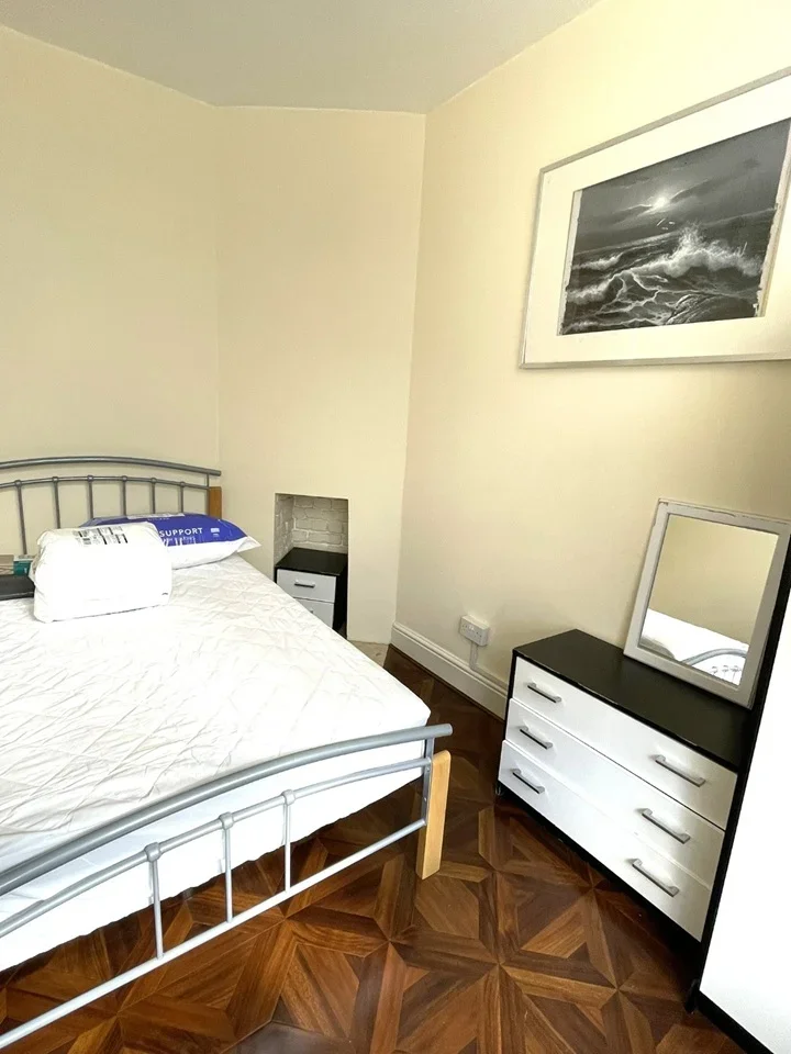 Flat Clerkenwell Road in Greater London
