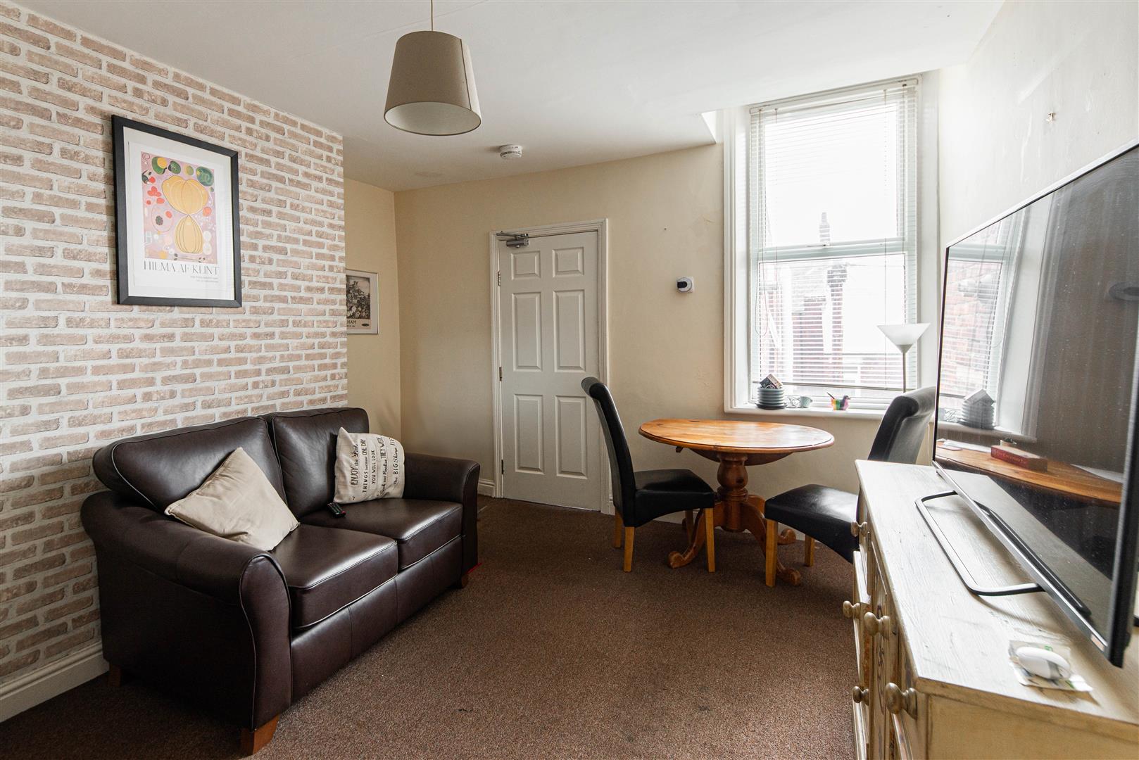Room Biddlestone Road in Newcastle upon Tyne