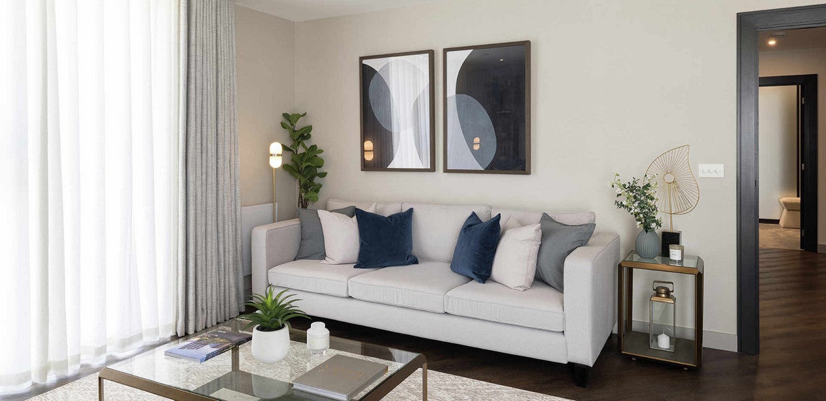Flat Eden Grove in Greater London
