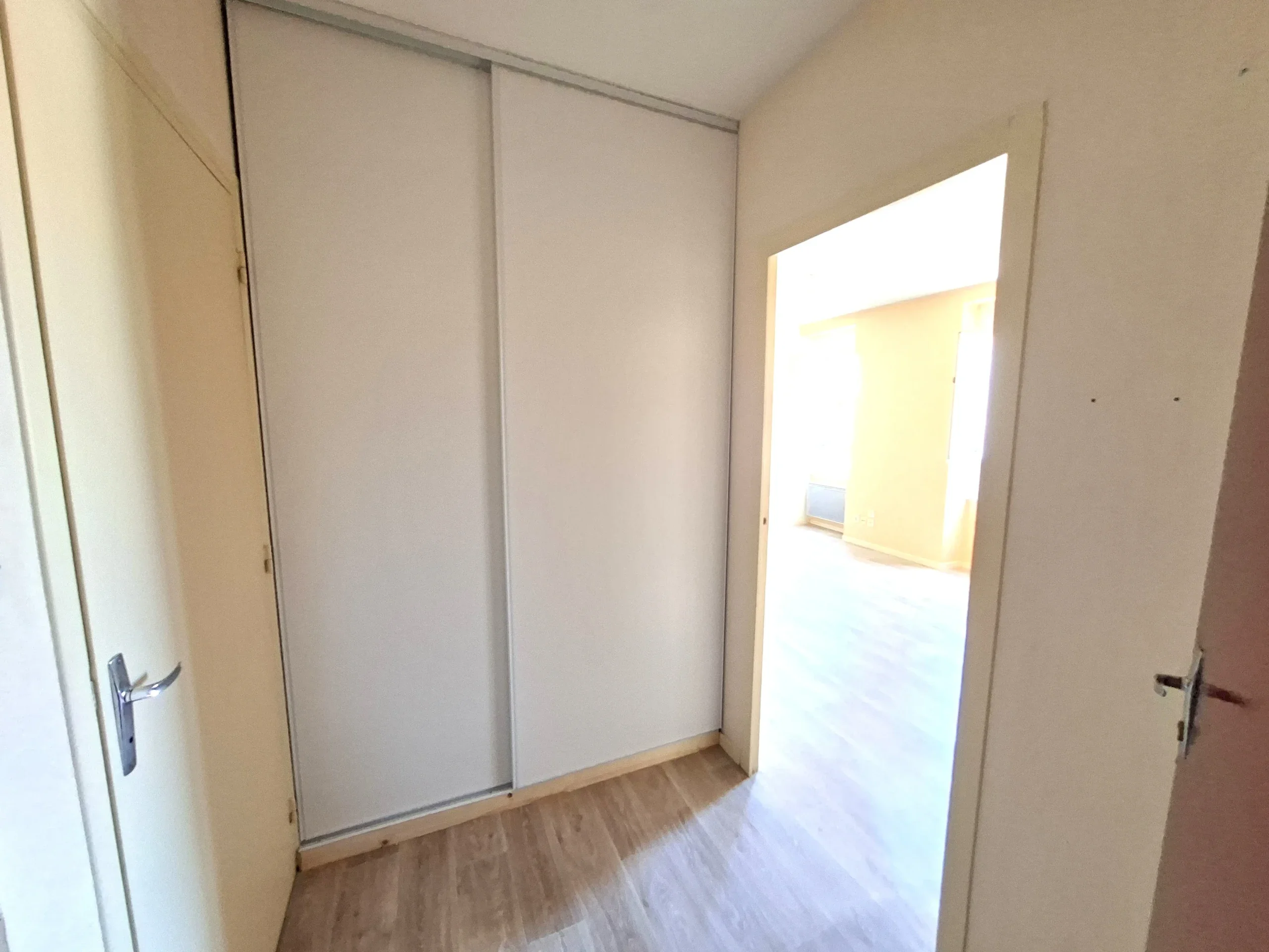 Flat Avenue de la Gare in Pouilly-sous-Charlieu