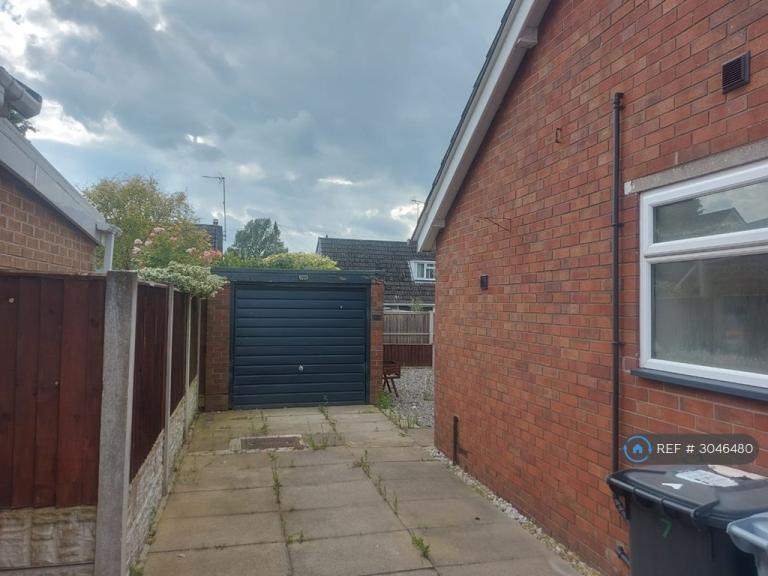 House Prior Close in Wistaston