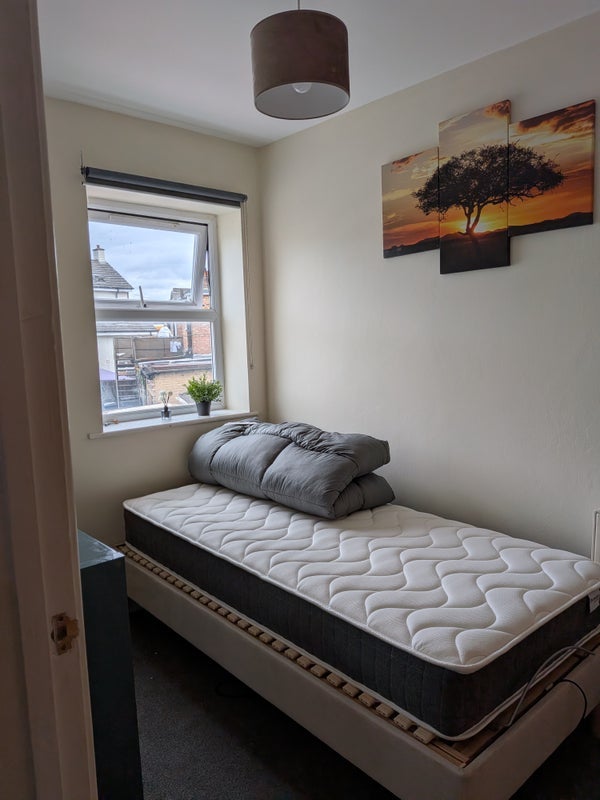Room Holdenhurst Road in Bournemouth