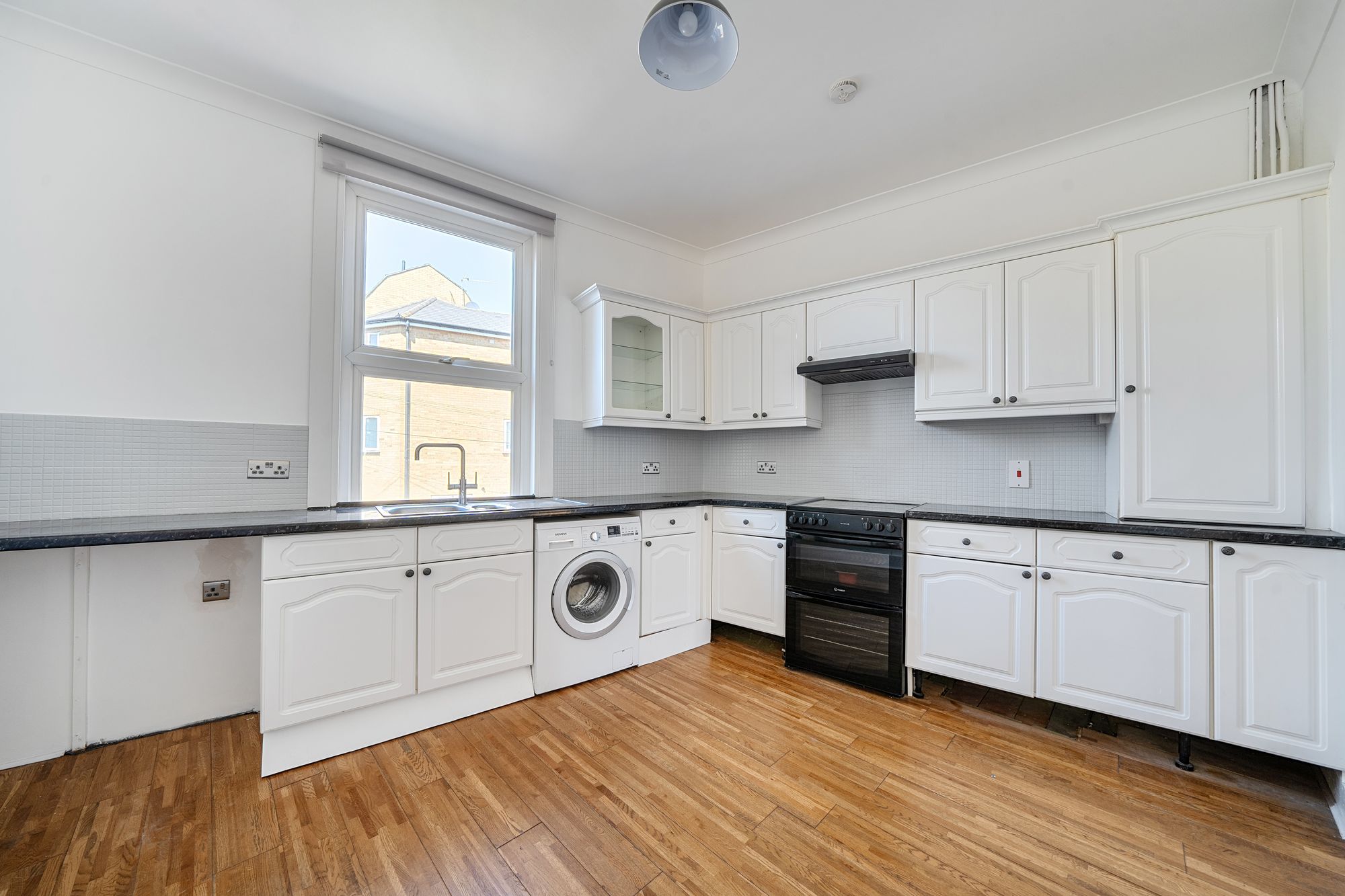 Flat Paxton Place in Greater London