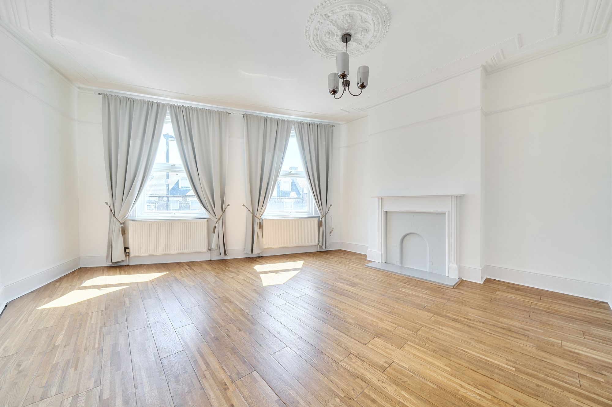Flat Paxton Place in Greater London