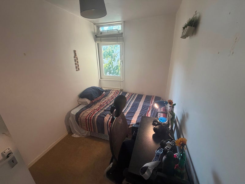 Room Victoria Rise in Greater London