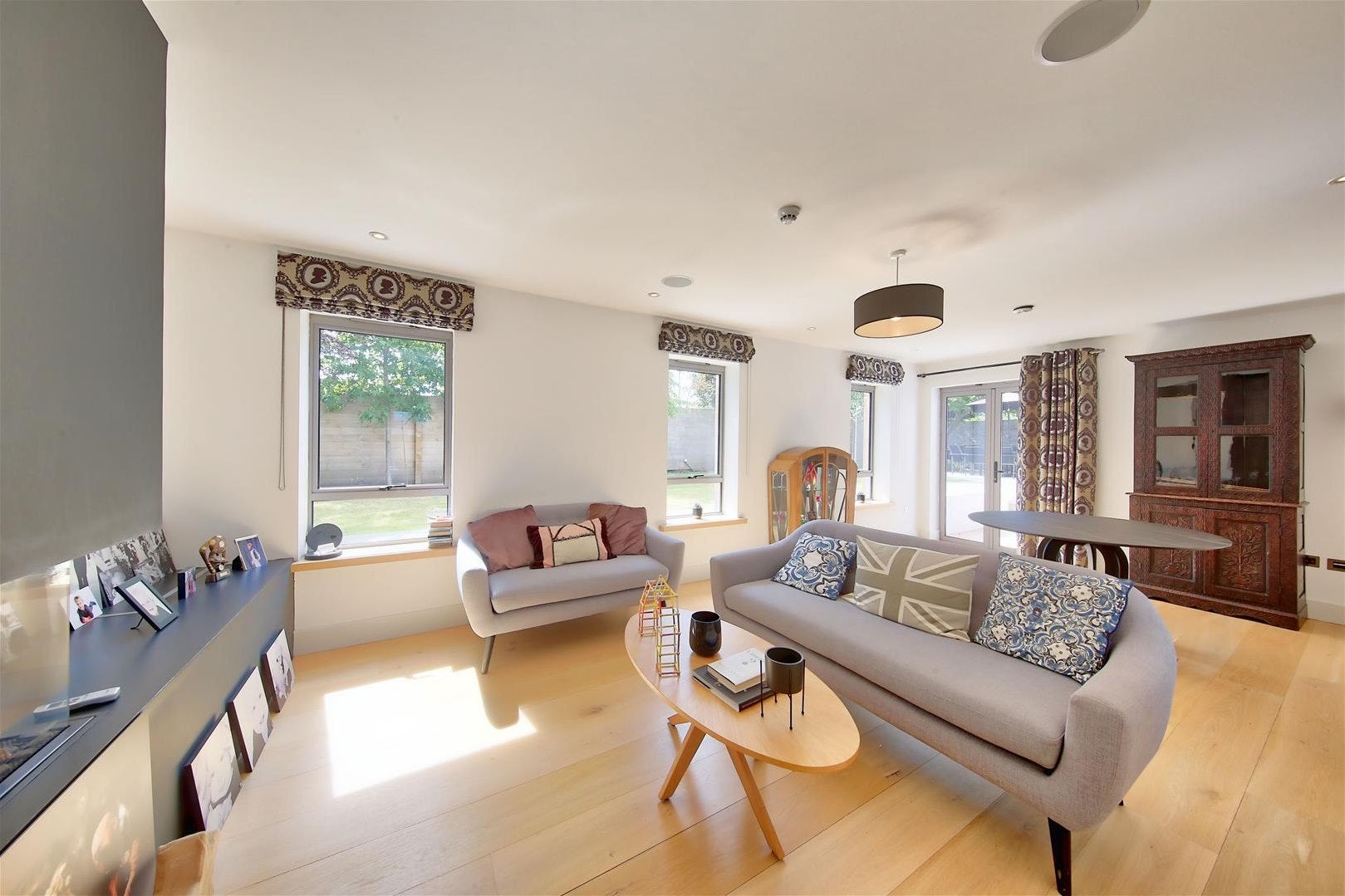 House Ridgway Place in Greater London