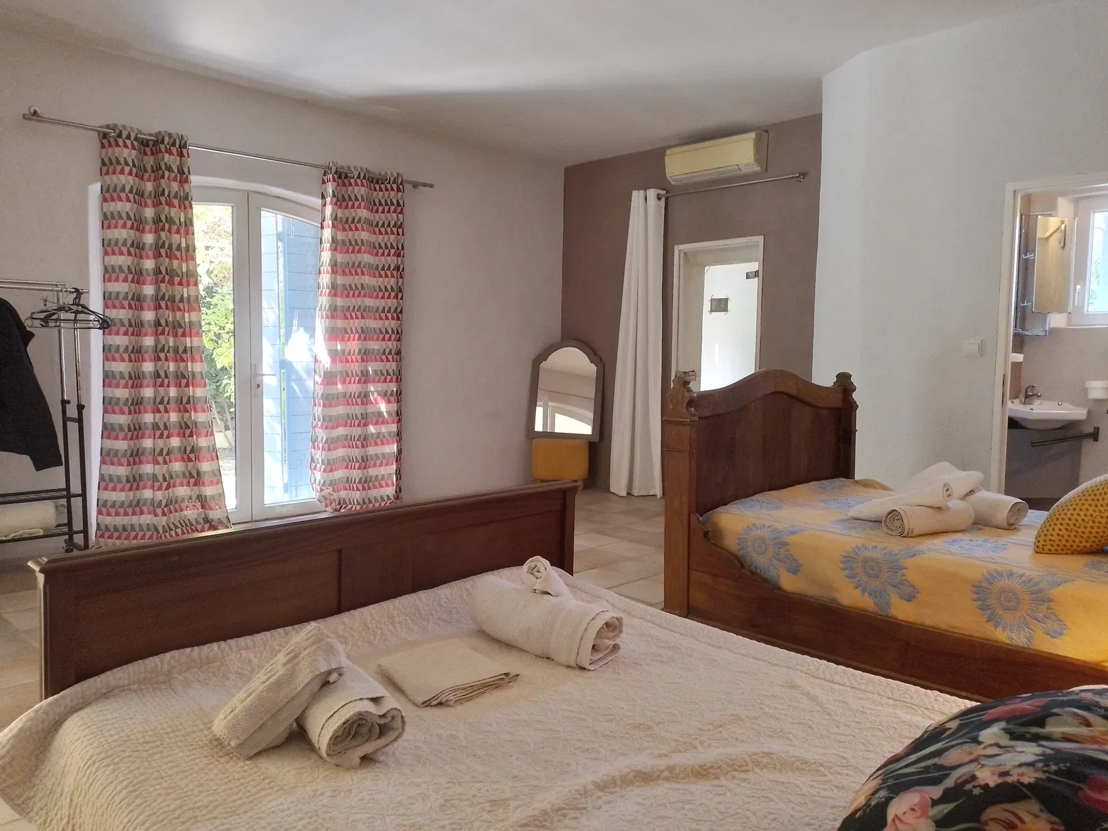 Room Chemin de la Campagne Dumas in Maillane