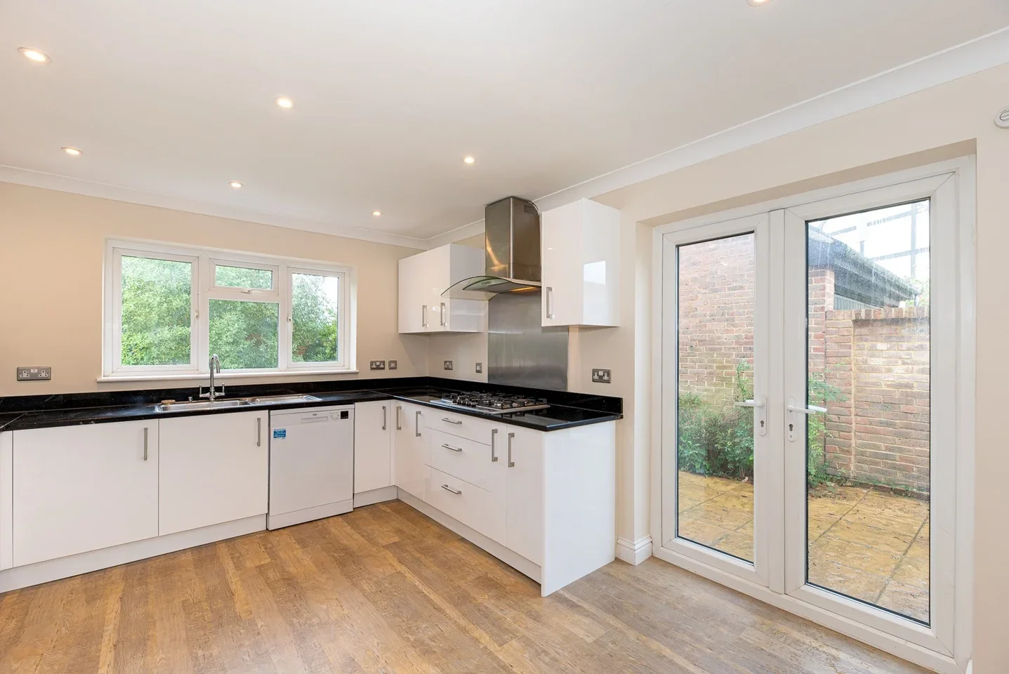 House Cedar Close in Elmbridge