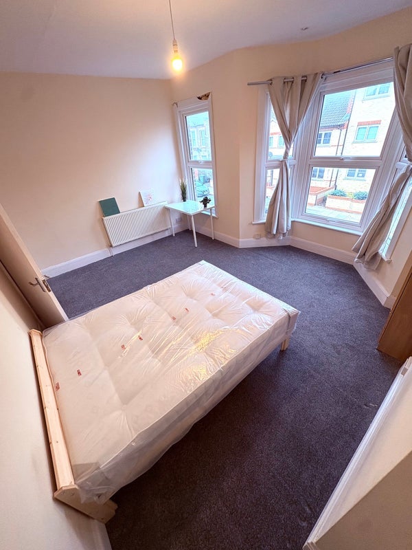Room Finland Road in Greater London