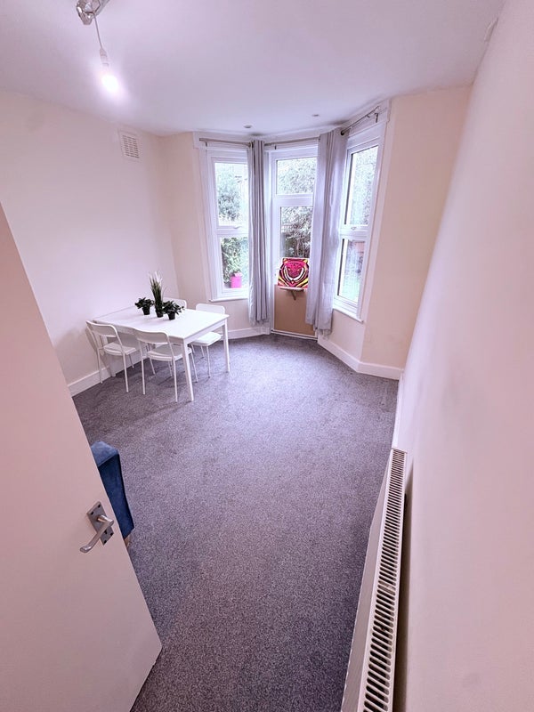 Room Finland Road in Greater London