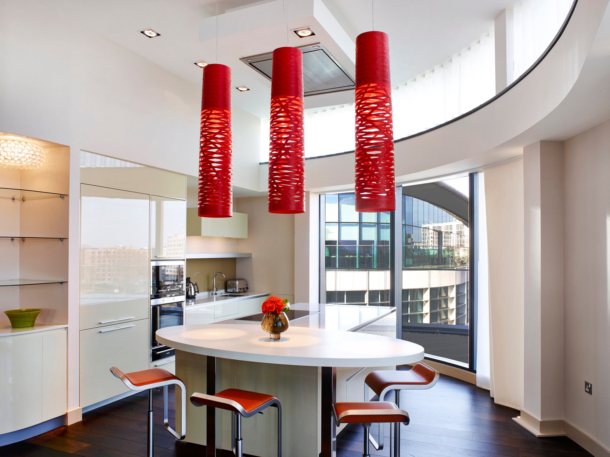 Flat Sugar Quay Walk in City of London