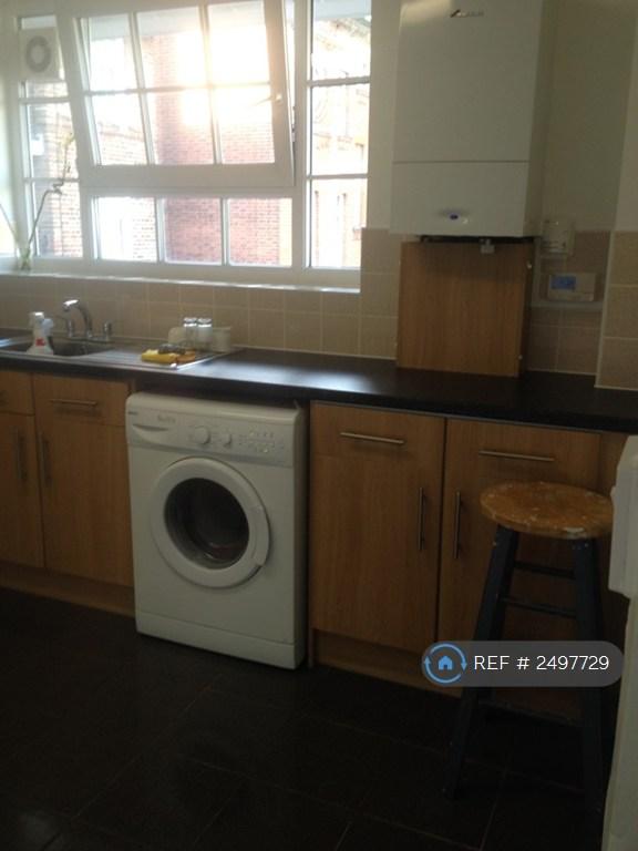 Flat Drysdale Street in Greater London