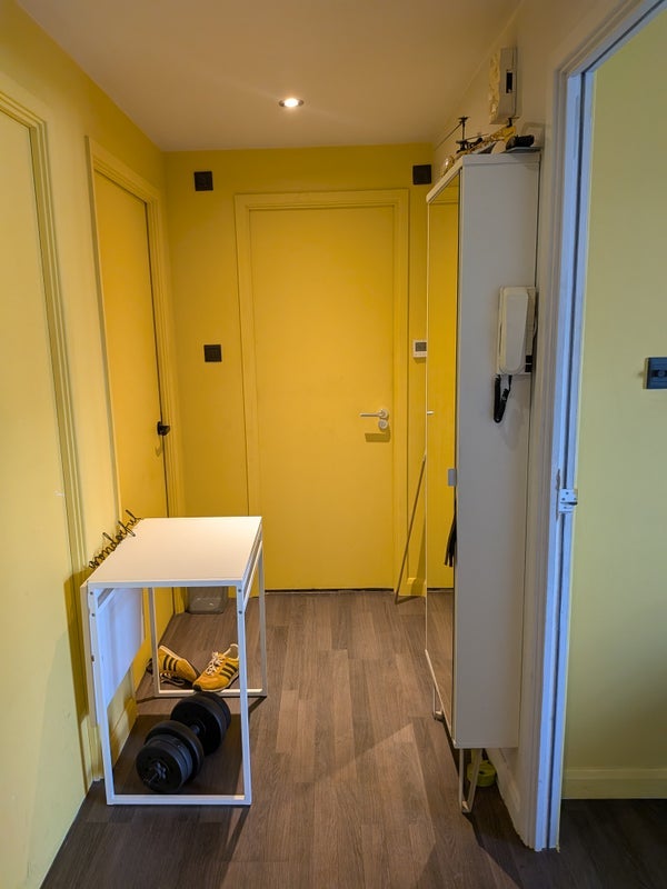 Room Cremer Street in Greater London