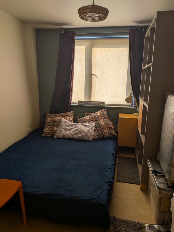Room Cremer Street in Greater London