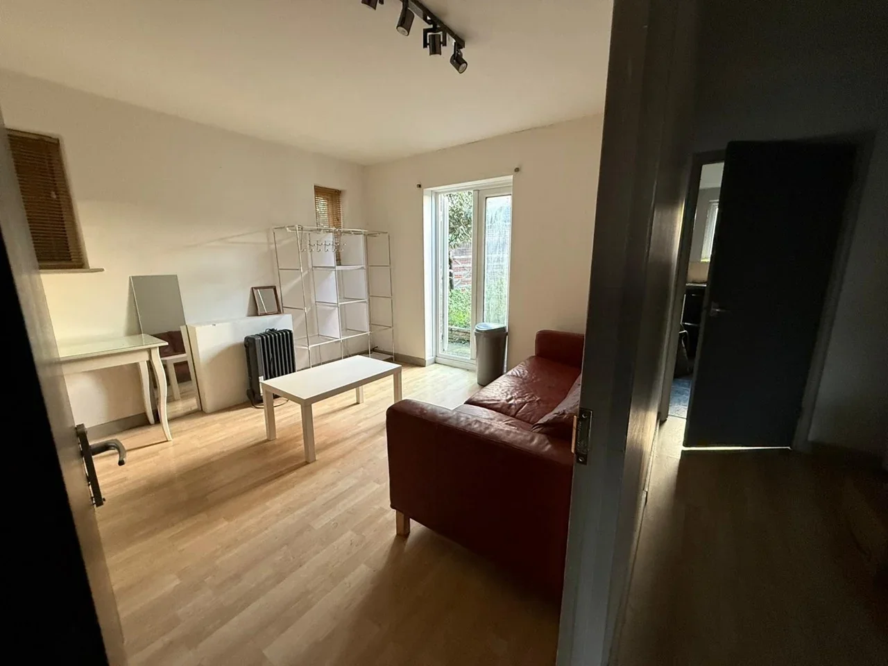 Room Balmoral Drive in Greater London